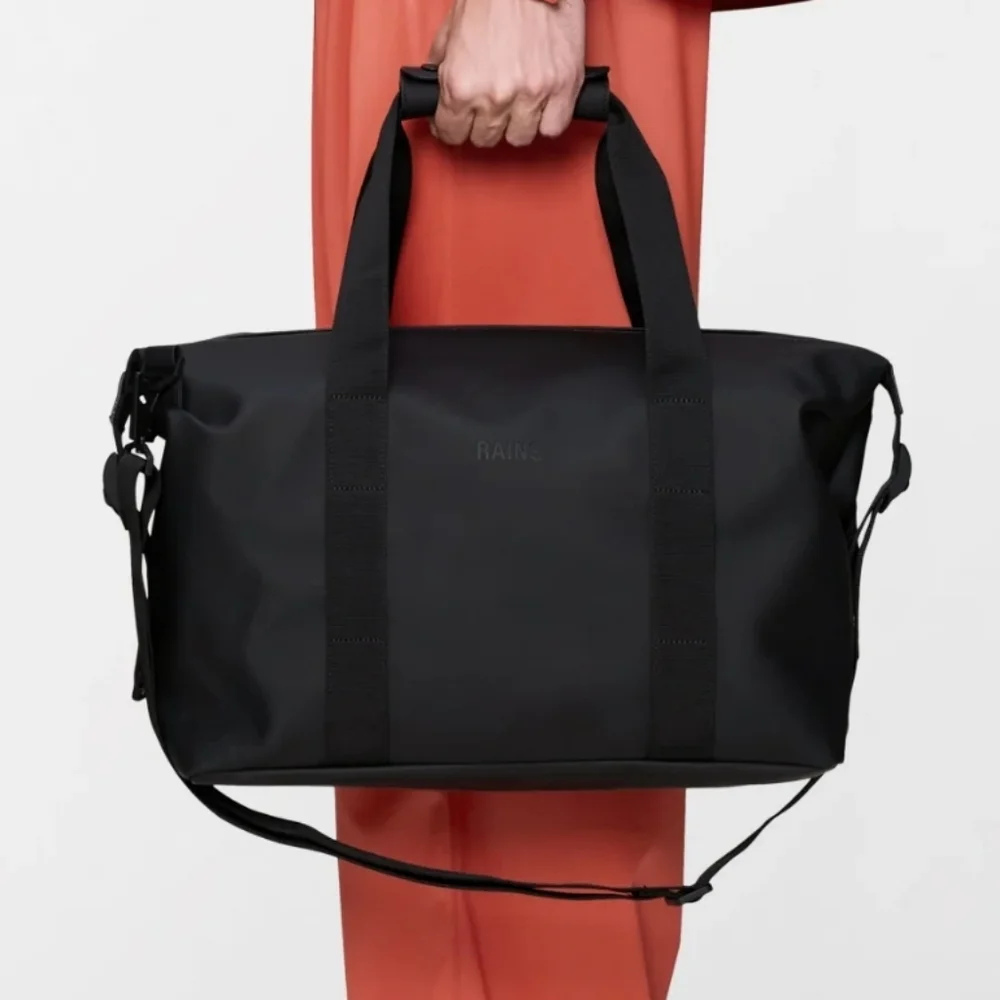 Rains Black Weekend Duffel Bag Unisex small